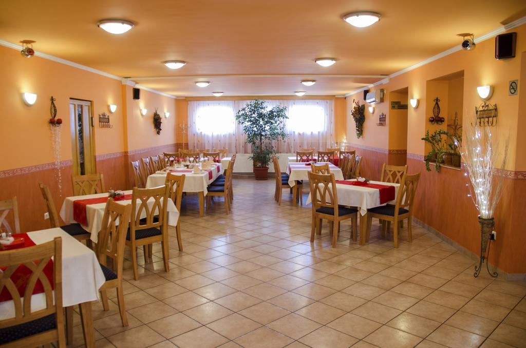 Arany Patko Panzio Hotel Debrecen Ngoại thất bức ảnh